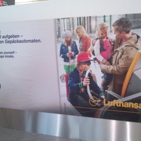 Bannermontage am Flughafen Bannermontage am Flughafen