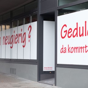Fensterbeklebung für ein Geschäft Fensterbeklebung für ein Geschäft
