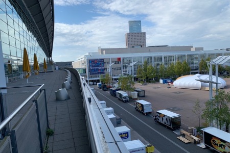 Cafe-der-Verlage-Buchmesse-Aufbau-2019-05