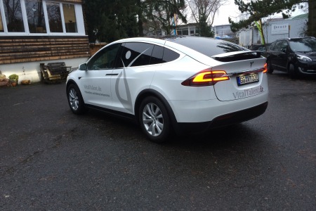 FontFront-Rossdorf-Tesla-Model-X-Beschriftung-Vitaltalent-02