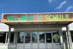 Eingangsschild-Melibokus-Schule-Bild02