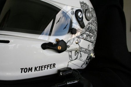 FontFront-Helmfolierung-Porsche-911-Cup-Fahrer-01