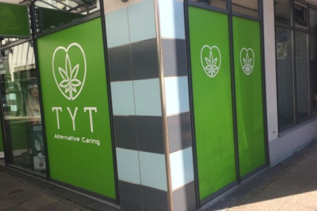 TYT_Esslingen-Stuttgart_Schaufenster2