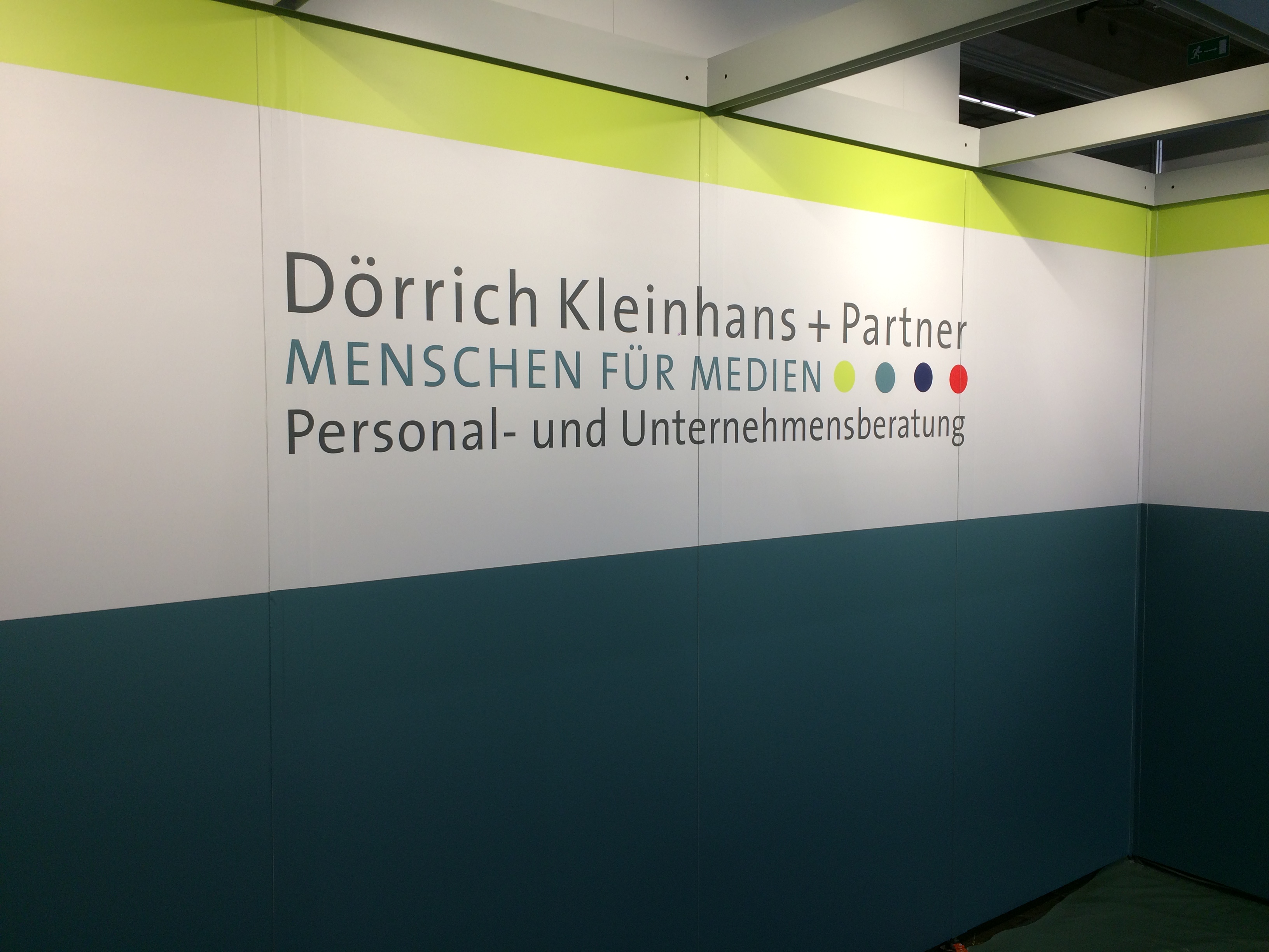 Frankfurt Buchmesse Messestand Dörrich Kleinhans Folierung Fontfront
